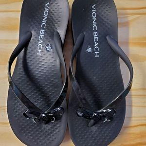 Vionic Beach flip flops